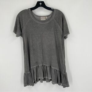 Dantelle Women’s Short Sleeve Crew Neck Peplum Hemline Gray Teeshirt size M